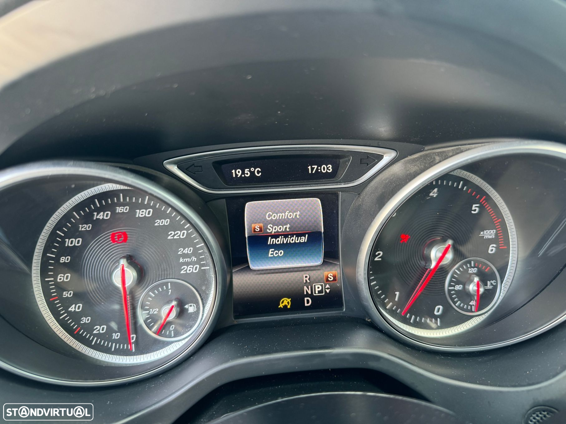 Mercedes-Benz CLA 220 d Shooting Brake AMG Line Aut. - 18