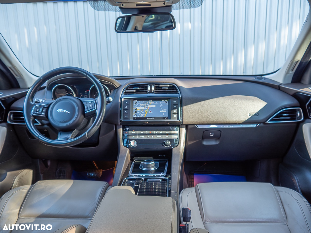 Jaguar F-Pace 20d AWD Aut. Prestige - 37