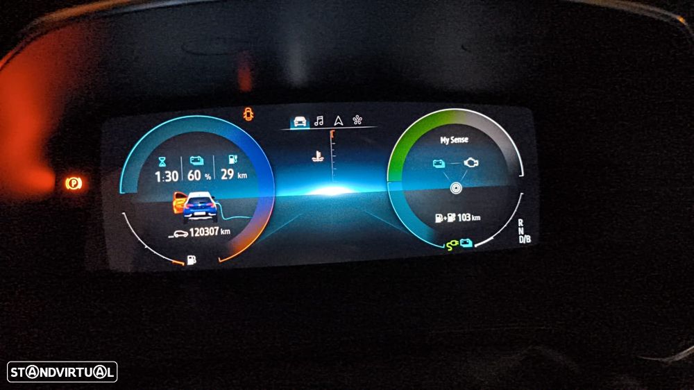 Renault Captur E-TECH 160 INTENS - 6