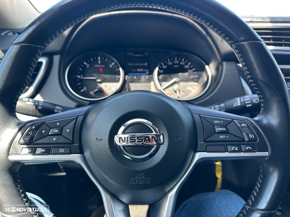 Nissan Qashqai 1.5 dCi N-Connecta - 6