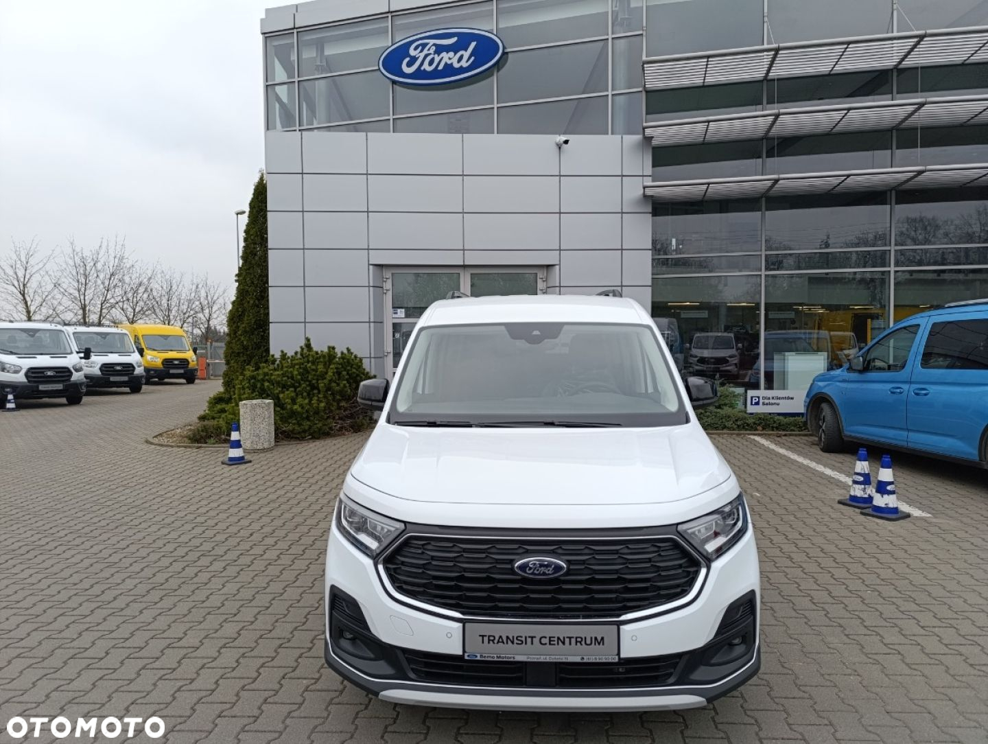 Ford Transit Connect - 11