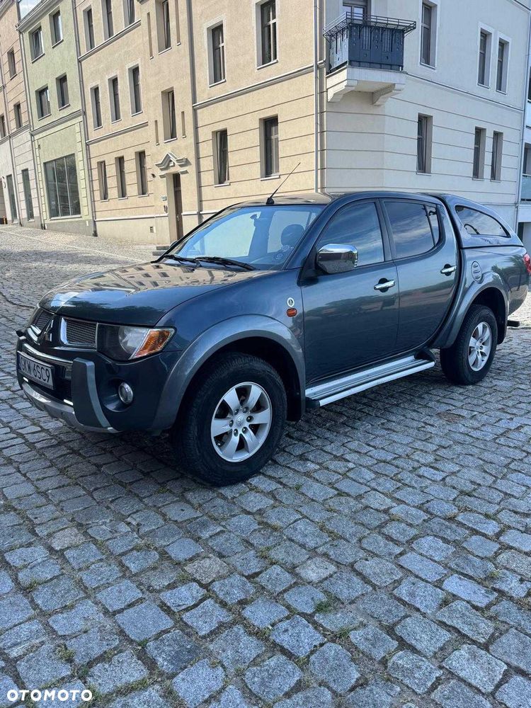 Mitsubishi L200 - 1