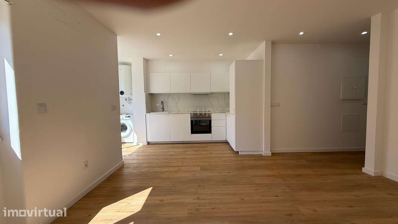 Excelente Apartamento T3 Remodelado a Estrear – Lavradio, Barreiro