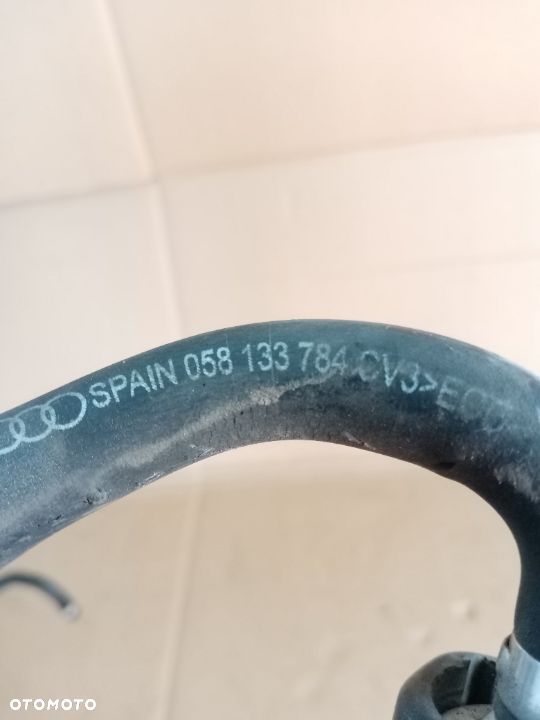 Przewód wąż paliwa zawór VW Passat B5 058133784 - 2