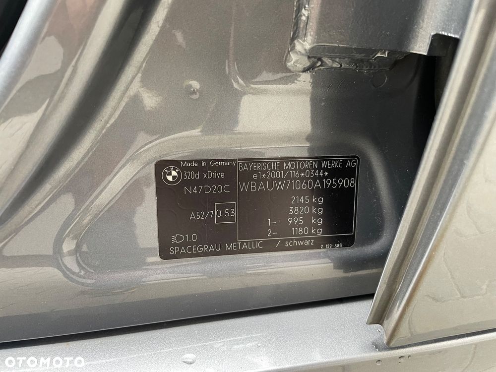BMW Seria 3 - 32