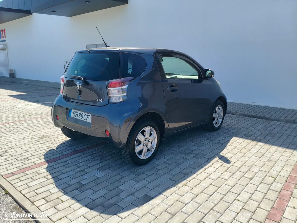 Toyota iQ 1.4 D-4D + - 10