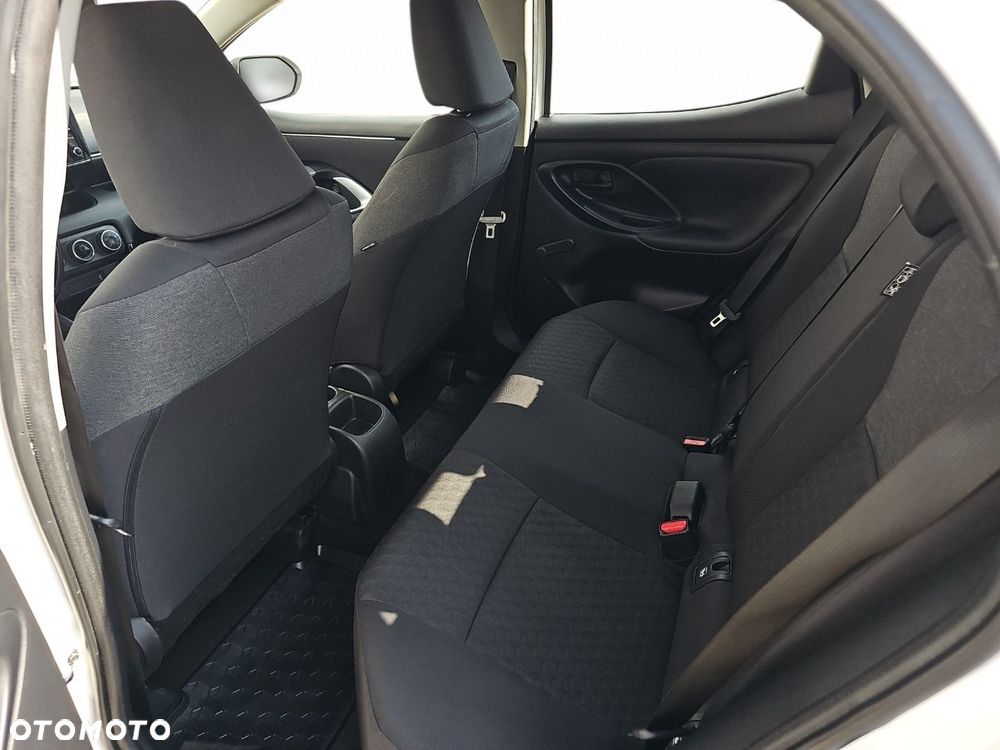Toyota Yaris - 20