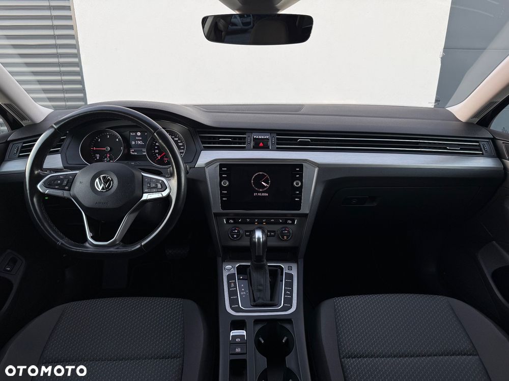 Volkswagen Passat 2.0 TDI SCR DSG Conceptline - 9