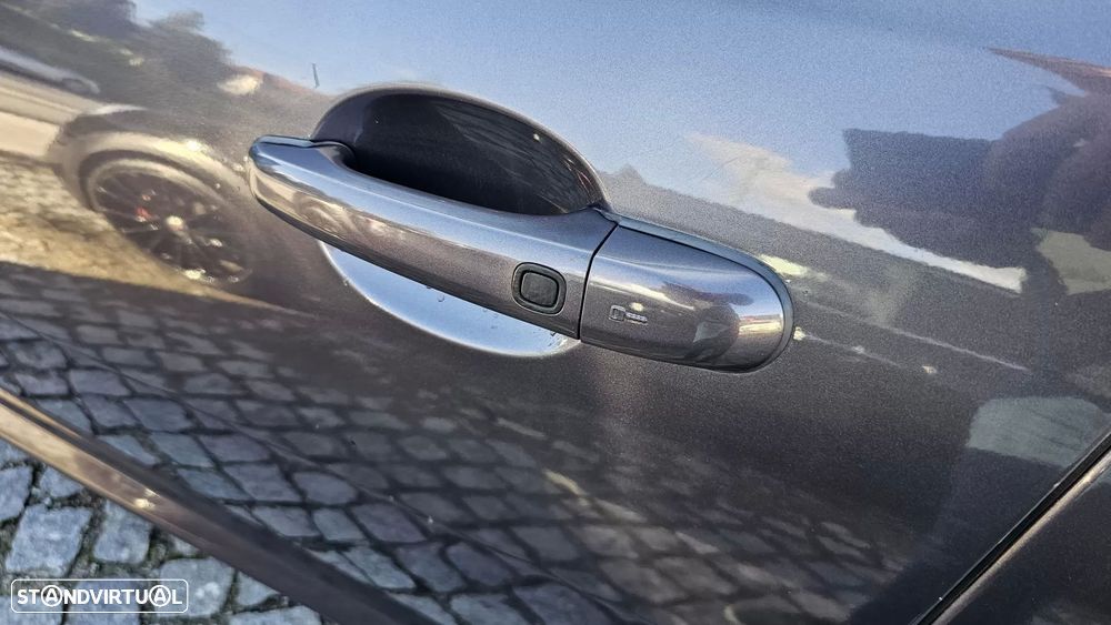 Jaguar XF 2.7 D V6 Premium Luxury - 19