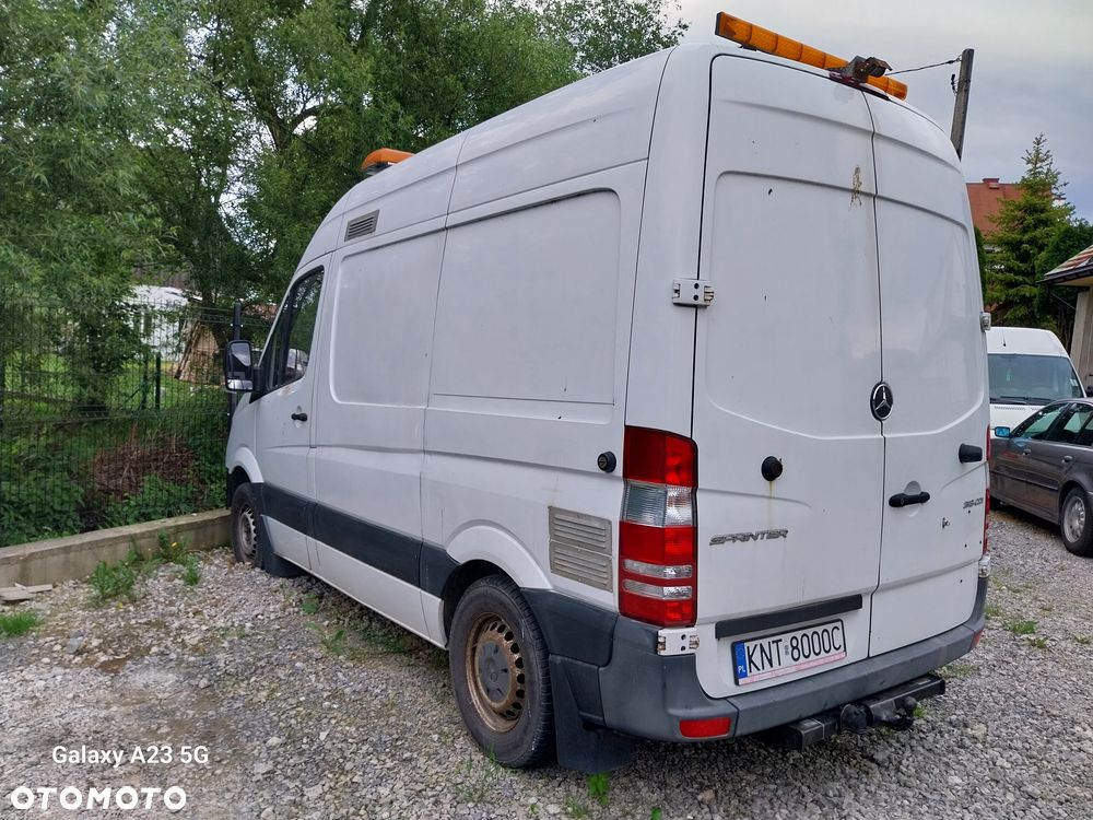 Mercedes-Benz Sprinter - 2