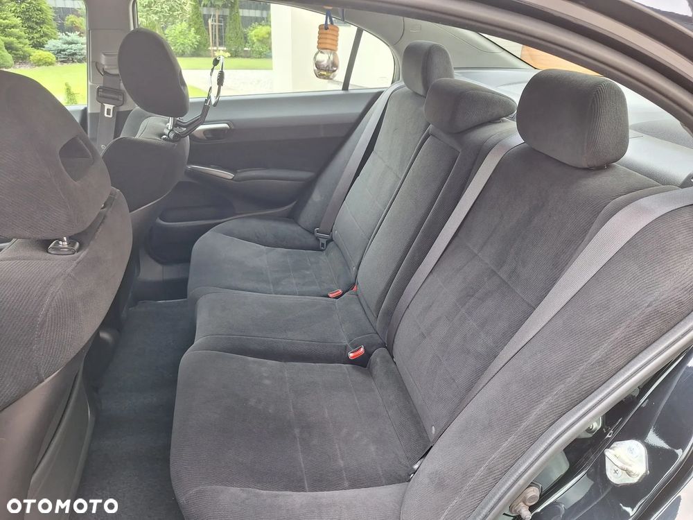 Honda Civic 1.8 Executive - 10