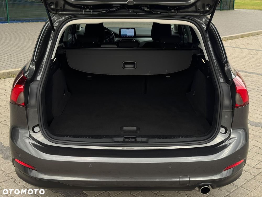 Ford Focus SW 1.0 EcoBoost Hybrid TITANIUM X - 16