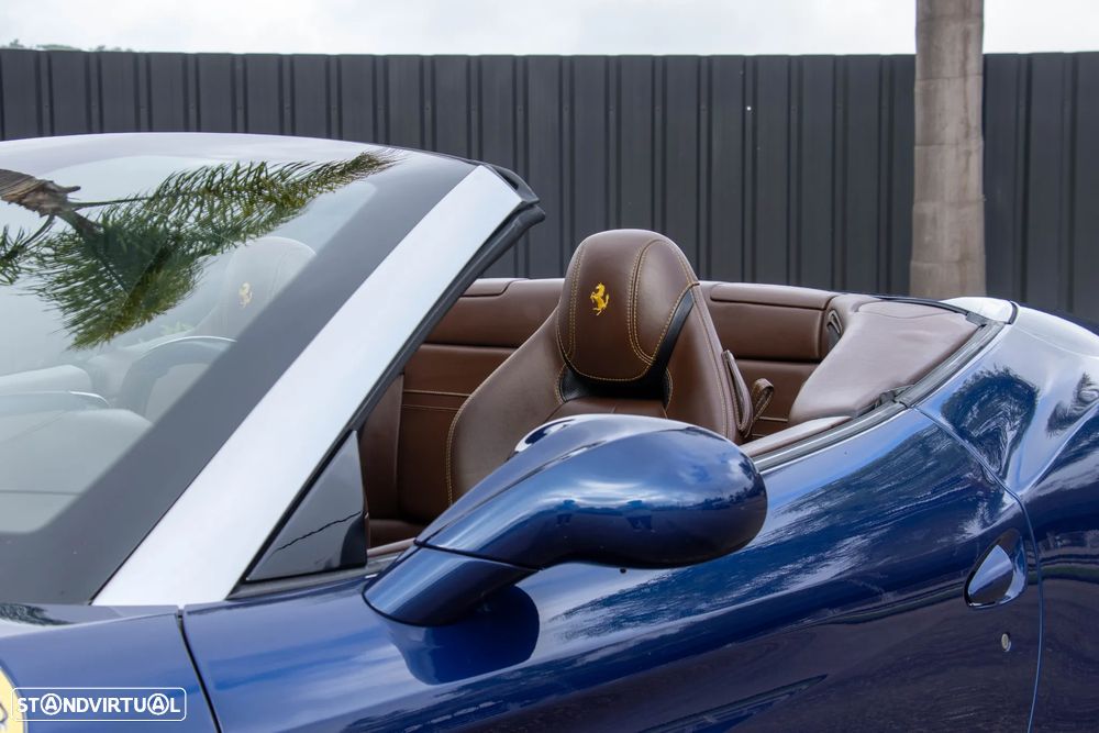 Ferrari California T - 7