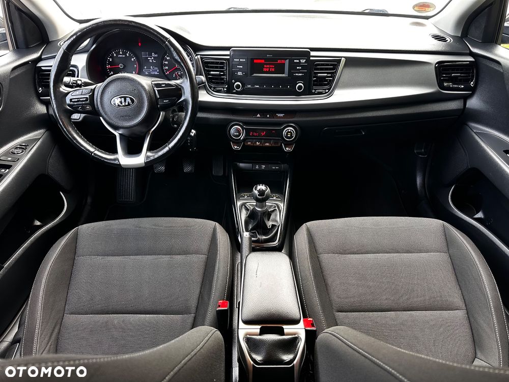 Kia Rio 1.2 Dream Team Edition - 32