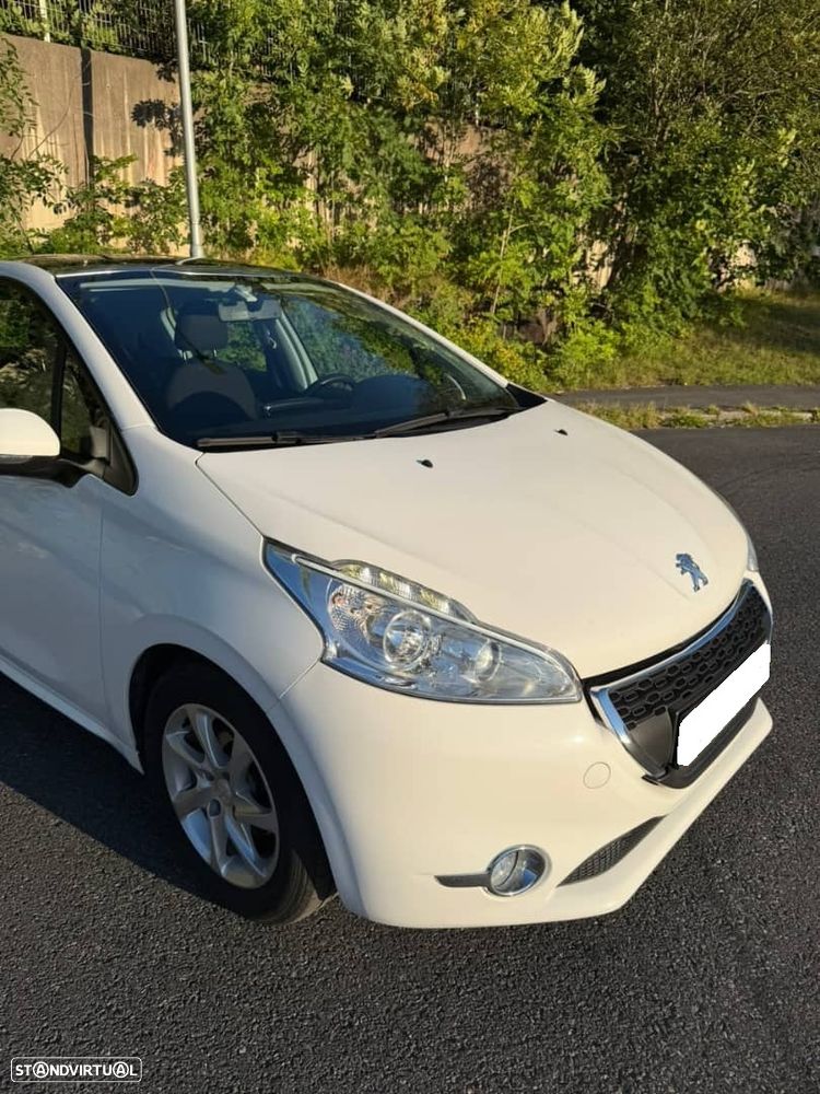 Peugeot 208 - 5