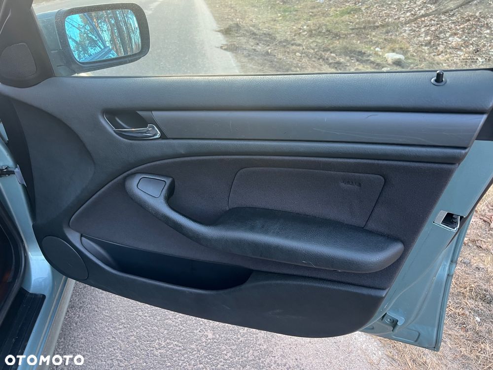 BMW Seria 3 318i - 15