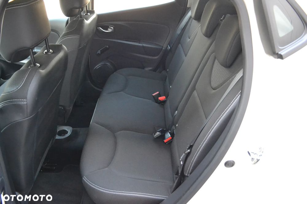 Renault Clio 1.2 16V Alize - 11