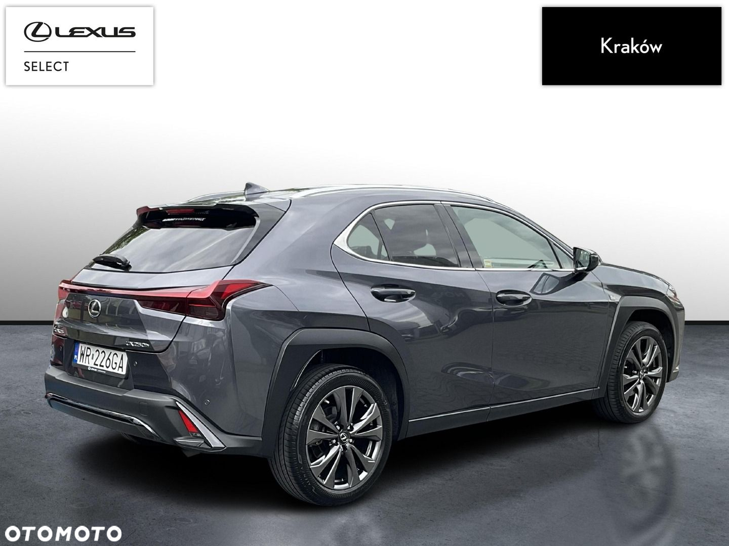 Lexus UX - 5