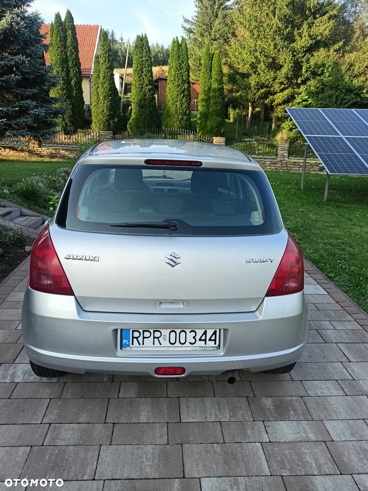 Suzuki Swift - 2