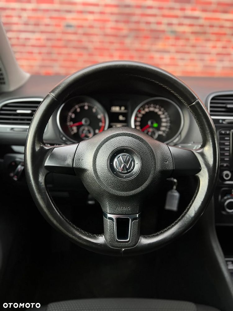 Volkswagen Golf - 29