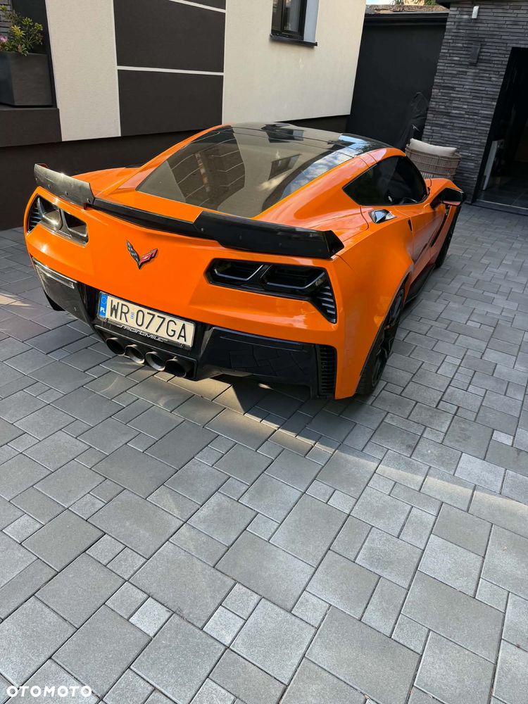 Chevrolet Corvette - 8