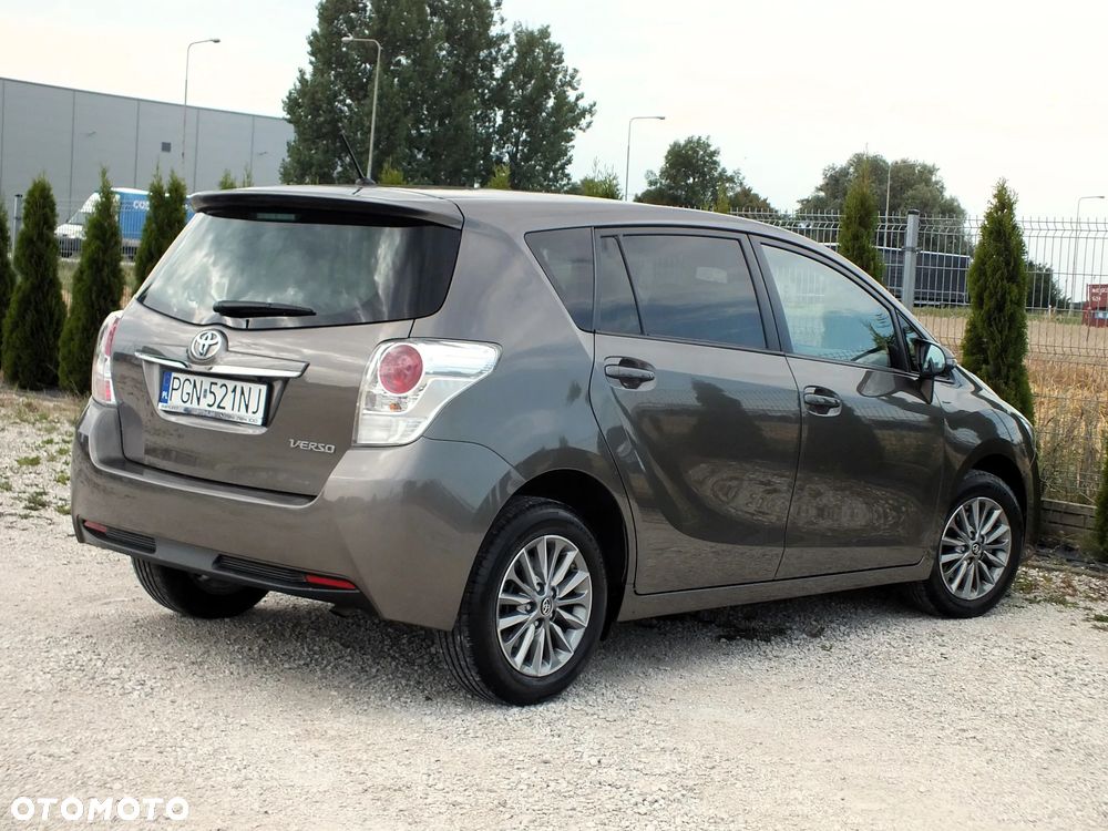 Toyota Verso 1.8 Executive - 4