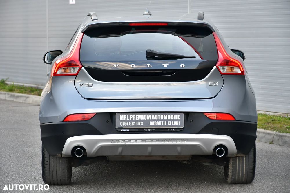 Volvo V40 D3 Geartronic Summum - 6