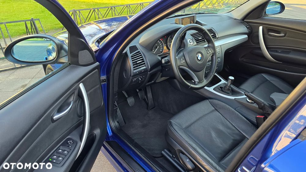 BMW Seria 1 120d DPF Edition Sport - 9