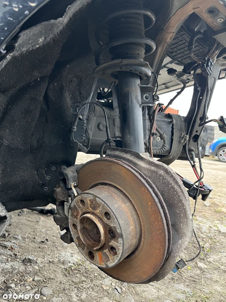 Zwrotnica mcpherson  prawy BMW F20 1.6 - 2
