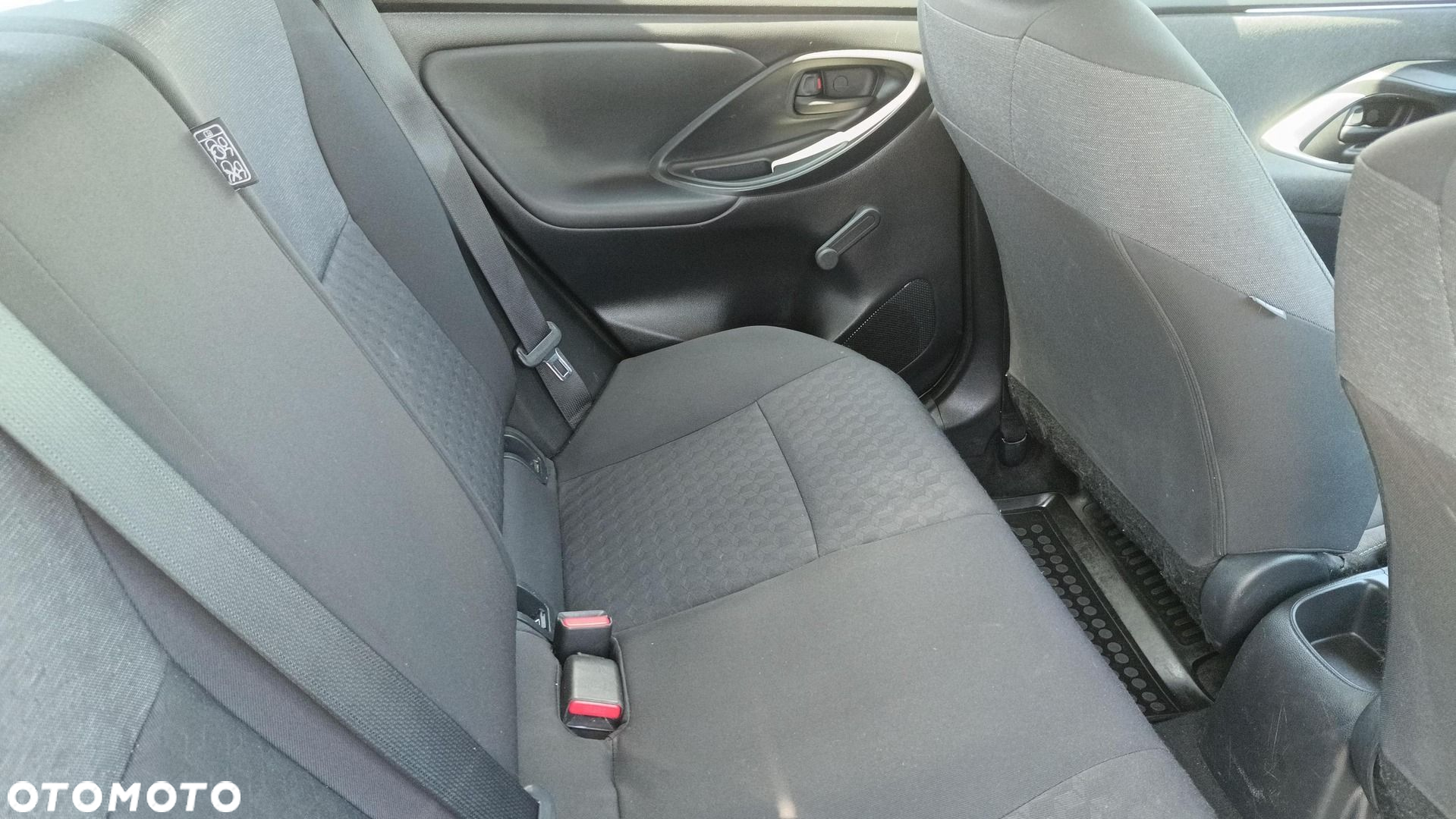Toyota Yaris - 11