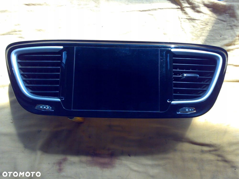 chrysler pacifica 2017 - radio wyświetlacz ramka ekran idealny p68316175ab - 3