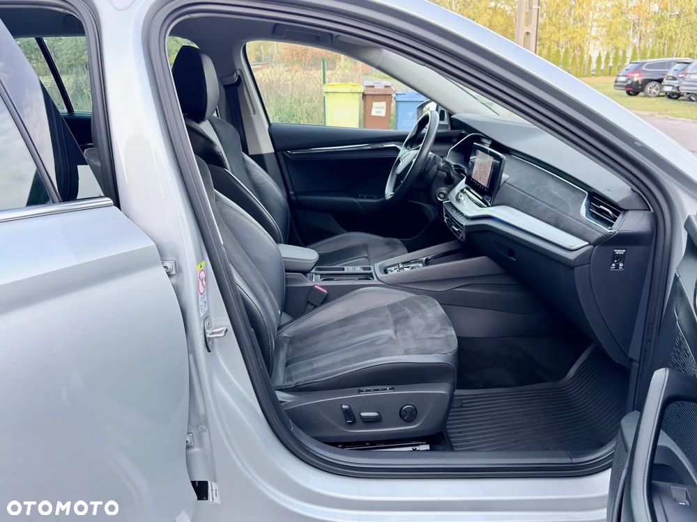 Skoda Octavia 2.0 TDI DSG First Edition - 11