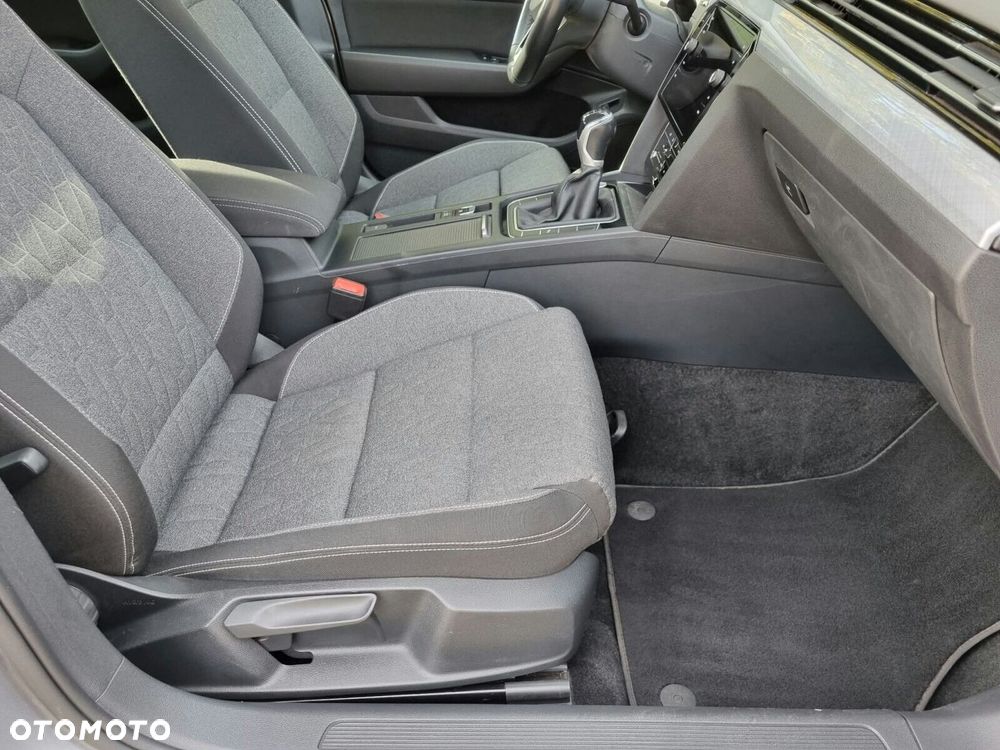 Volkswagen Passat Variant 1.5 TSI EVO Essence - 14