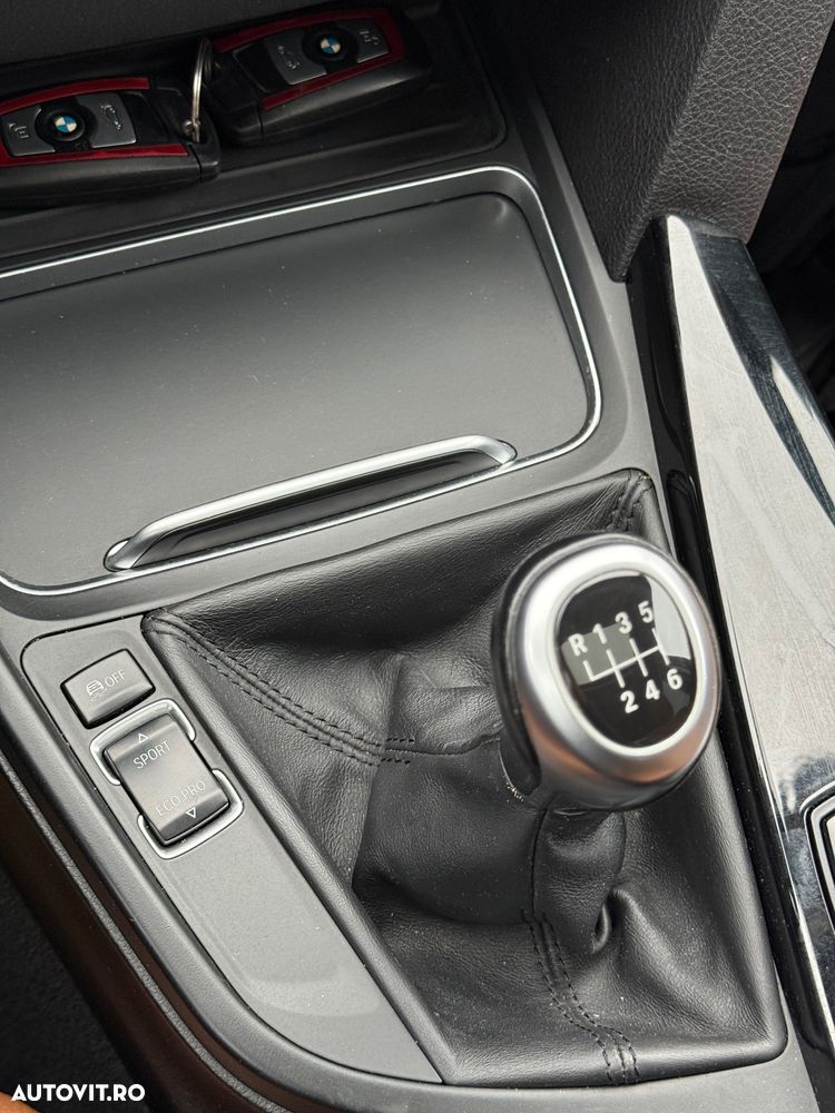 BMW Seria 3 318d Edition Luxury Line Purity - 12