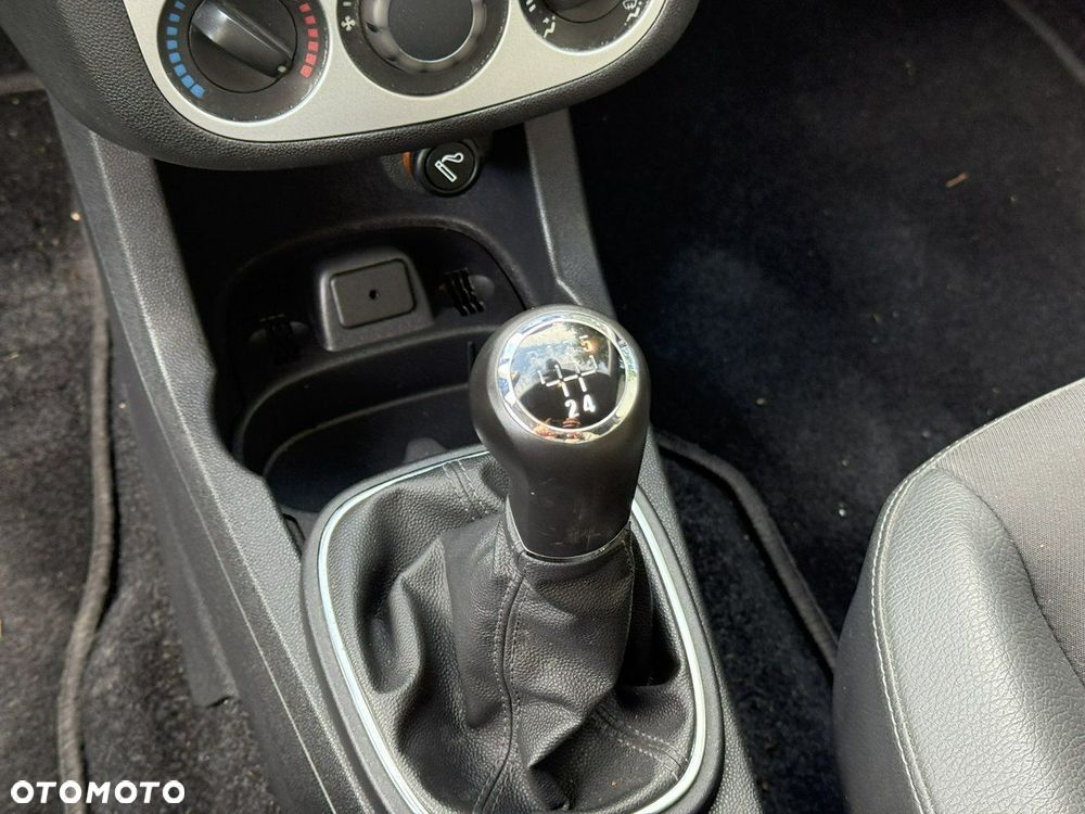 Opel Corsa - 17