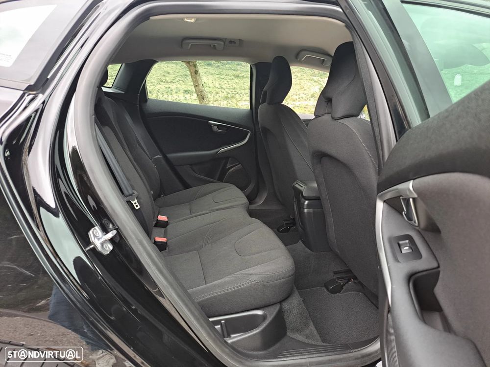 Volvo V40 D2 Kinetic - 20