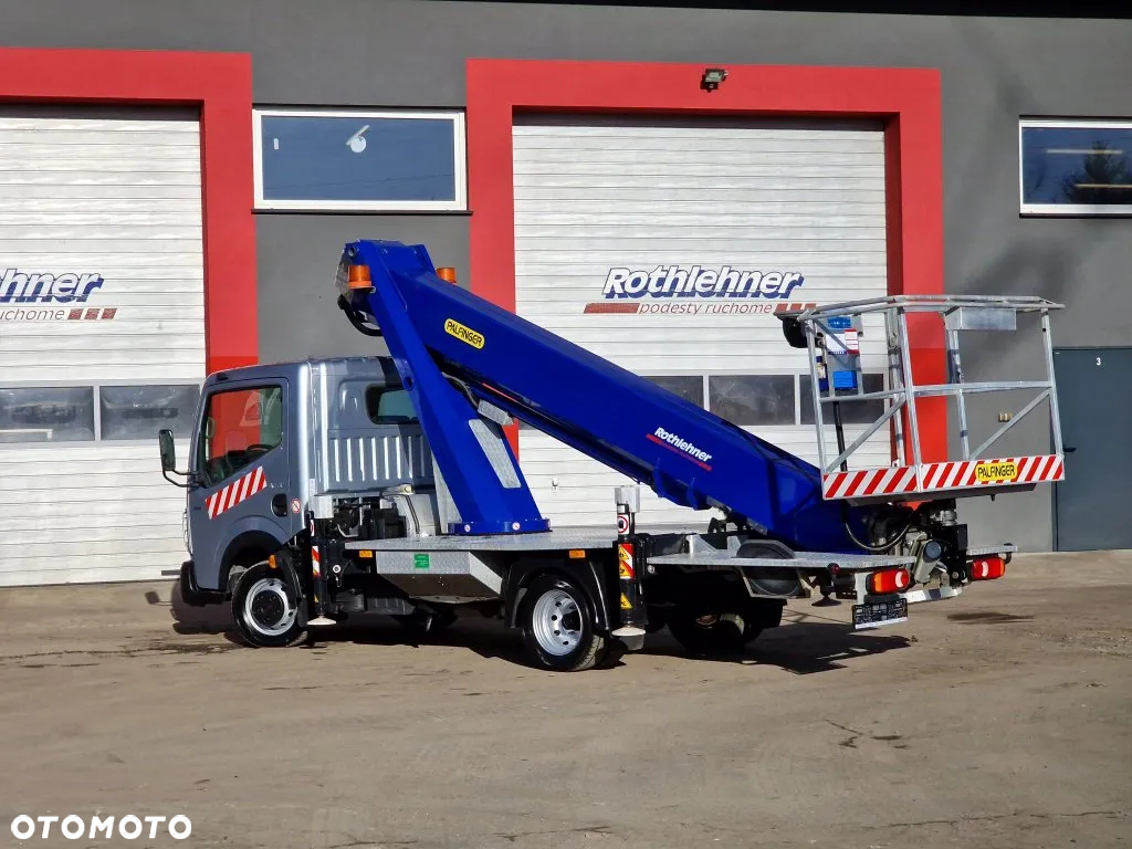 Renault Maxity - 3