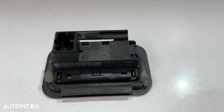 Buton inchidere haion electric 3D0959831D20H Audi Q5 8R (facelift) - 2