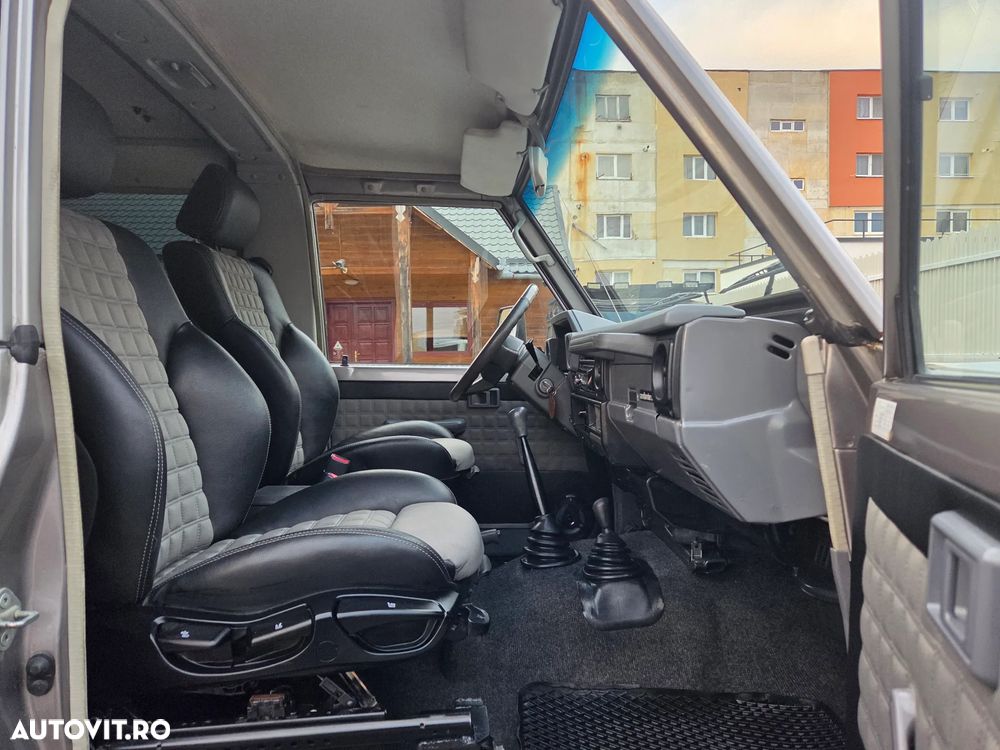 Toyota Land Cruiser - 10