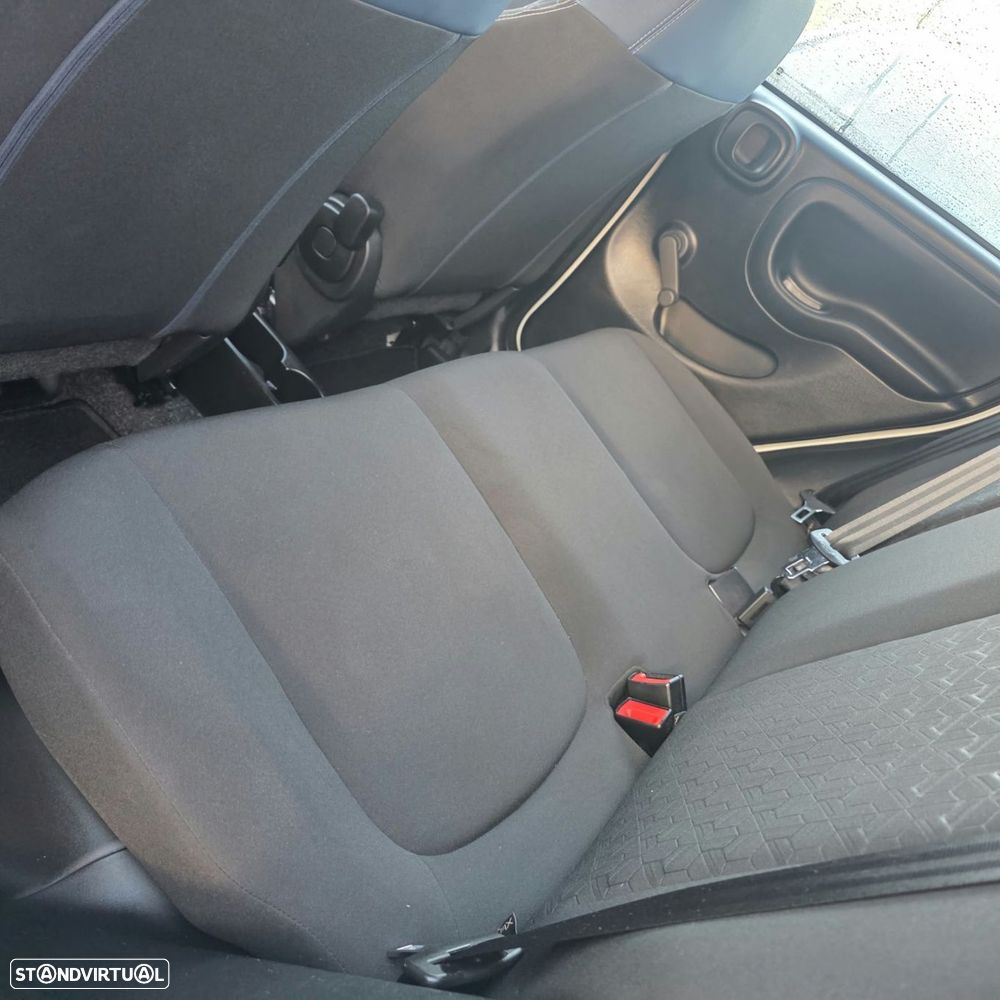 Fiat Panda 1.0 Hybrid City Cross - 29