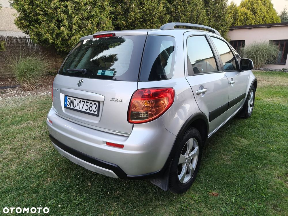 Suzuki SX4 1.6 Comfort Plus - 6