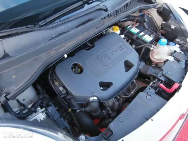 Fiat 500L 0.9 8V TwinAir Lounge S&S - 32