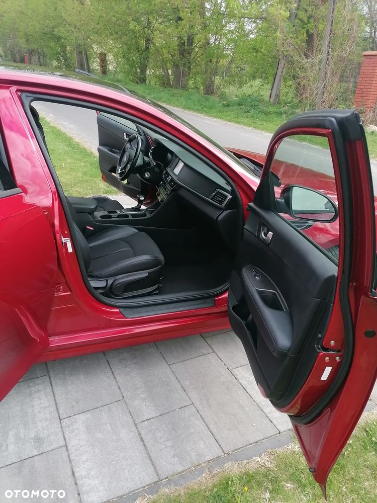 Kia Optima - 8