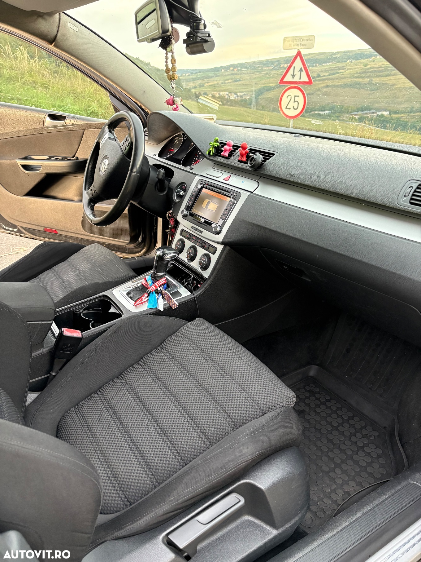 Volkswagen Passat Variant 2.0 Blue TDI DSG SCR R-Line - 11