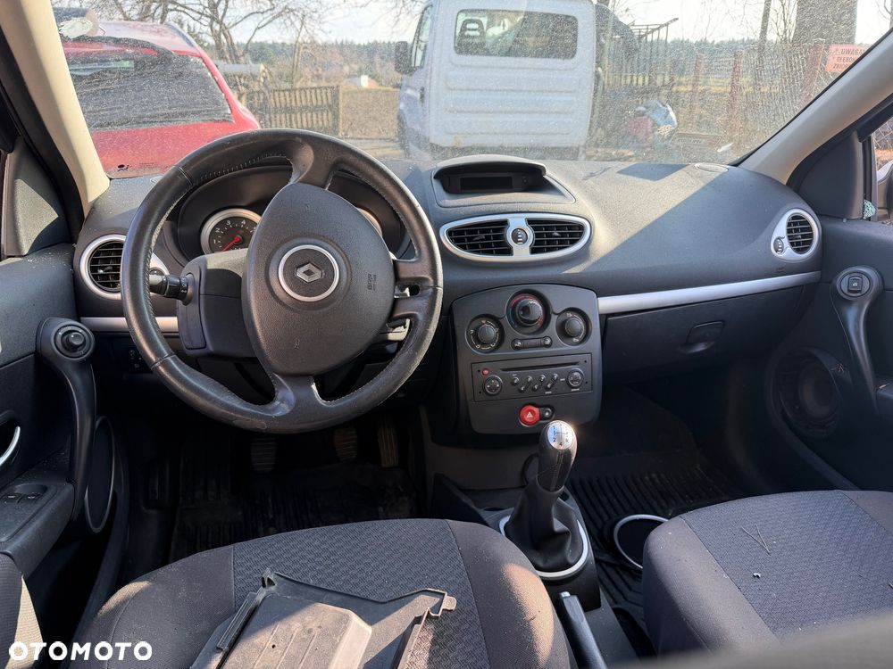 Renault Clio 3 1.6 16V - 3