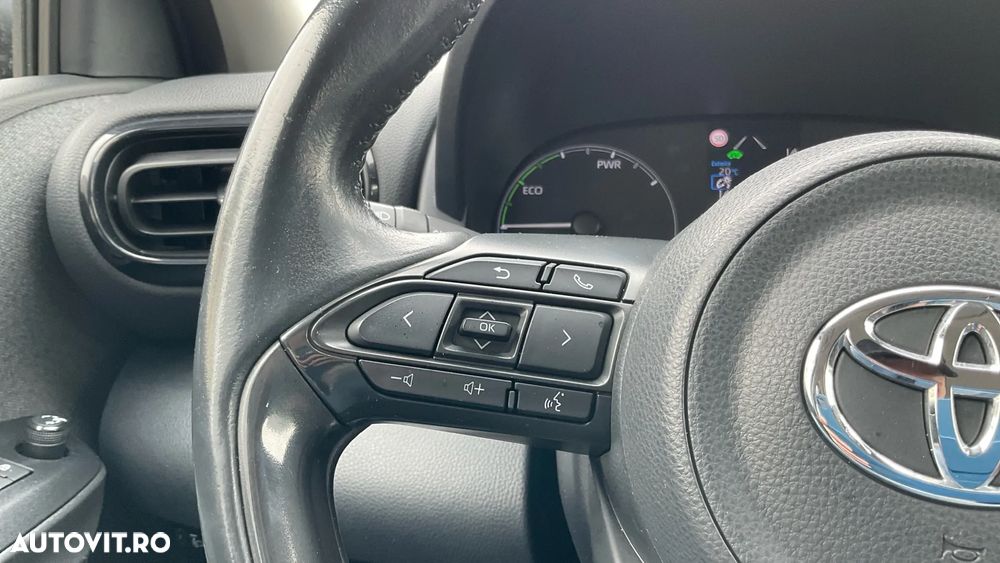 Toyota Yaris 1.5 VVT-i HSD Active - 27