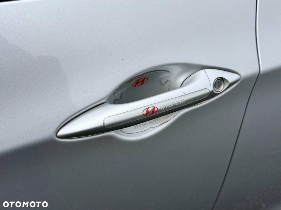 Hyundai i30 blue Kombi 1.6 GDi Passion - 14