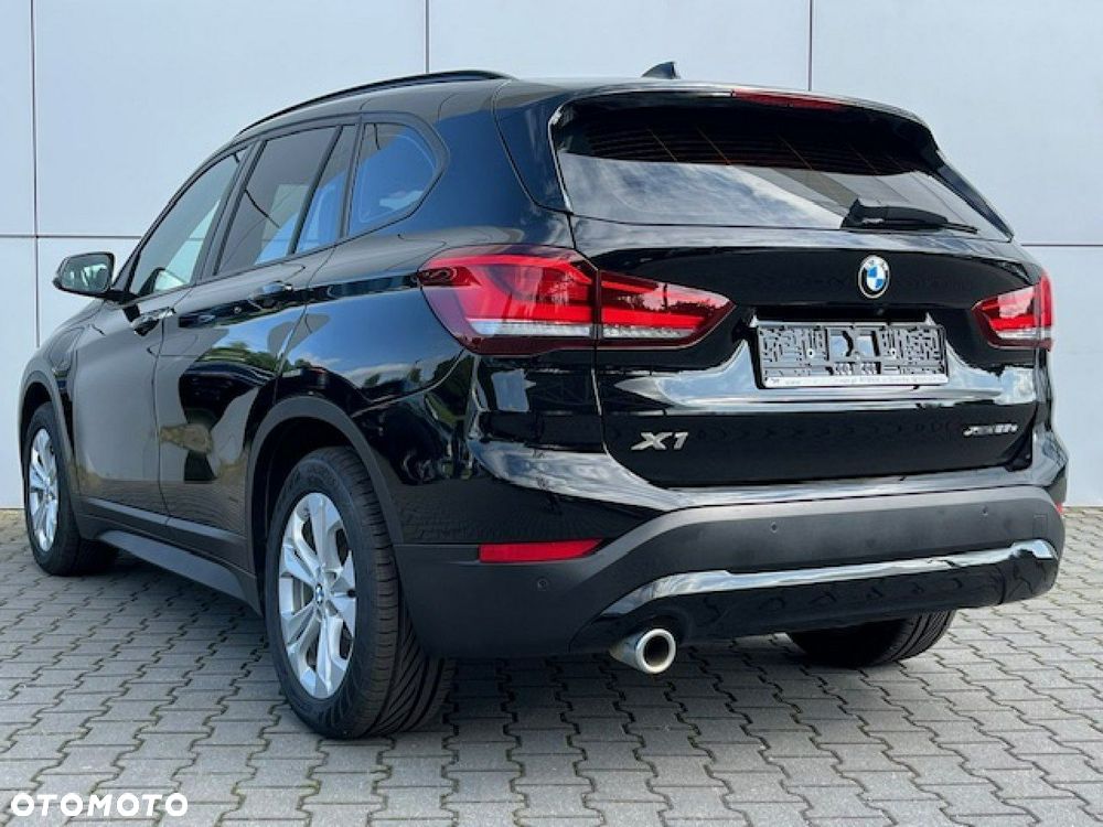 BMW X1 xDrive25e Advantage - 9