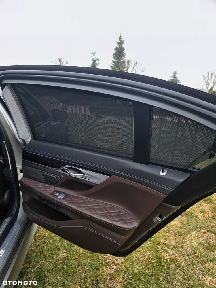 BMW Seria 7 M760Li xDrive V12 Excellence - 19