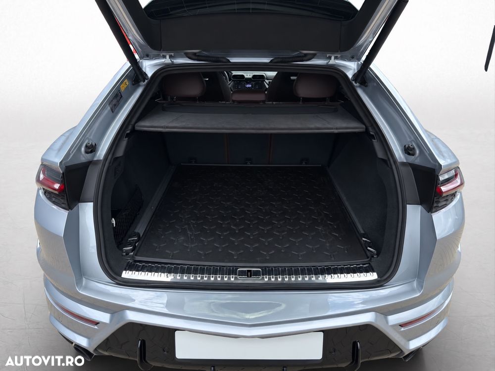 Lamborghini Urus - 16